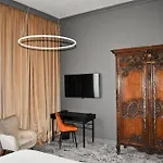 Le Champlain ホテル 4*