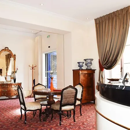 Le Champlain Hotel