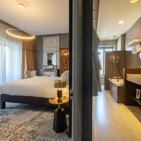 Le Champlain Hotel 4*