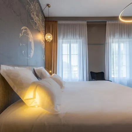 Le Champlain 4*