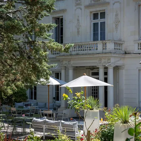 Le Champlain Hotel 4*