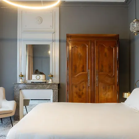 Le Champlain 4*