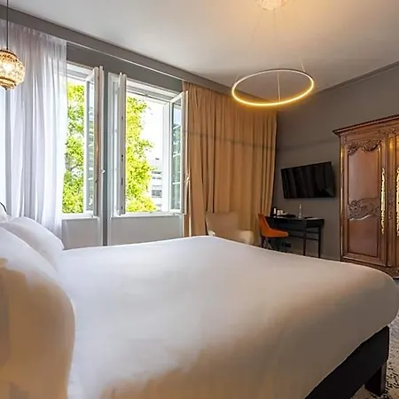 Le Champlain Hotel 4*