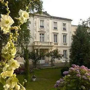 Le Champlain Hotel