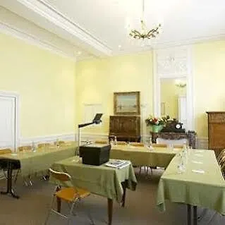 Le Champlain Hotel 4*