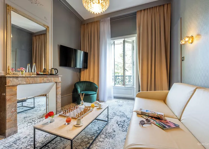 Le Champlain Hotel 4*